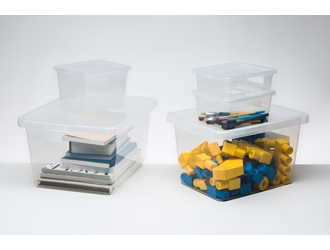 Plastové úložné boxy so štýlom ako skvelý spoločník pre organizáciu s vekom